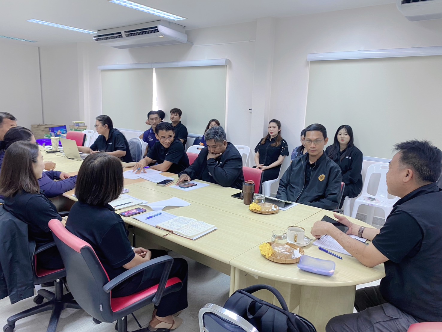 title - หัวหน้าผู้ตรวจราชการ ส.ป.ก. (เขต 3,15 และ 16) ประชุมตรวจติดตามความก้าวหน้าการดำเนินงานตามแผนงานตรวจราชการ ประจําปีงบประมาณ 2569 รอบที่ 1 ณ จังหวัดกาญจนบุรี